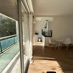 Sea View Flat With Car Park Boarder Cannes Appartement Le Cannet