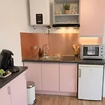 Sea View Flat With Car Park Boarder Cannes