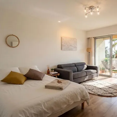 Apartment Sea View Flat With Car Park Boarder Cannes Le Cannet